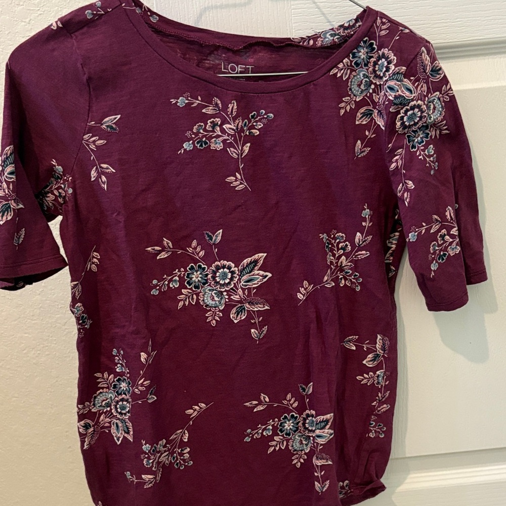 LOFT Women's Burgundy Floral Shirt